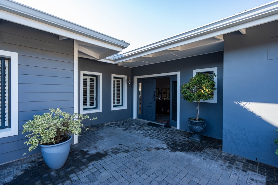 4 Bedroom Property for Sale in Kenton On Sea Eastern Cape